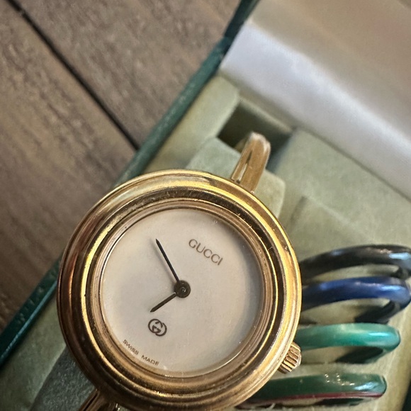 Vintage Gucci Women's Gold Watch with Colorful Bezels - Picture 2 of 6
